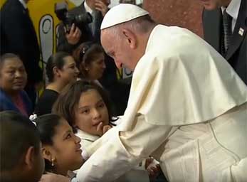 Papst Franziskus / screenshot ctv Besuch in Kinderklinik